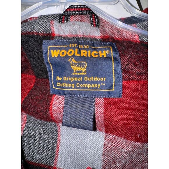 Woolrich Women's Ruby Jacket - Size M - Red, plaid lining Hood - Picture 3 of 5